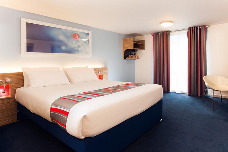 Travelodge Челмсфорд Екстериор снимка
