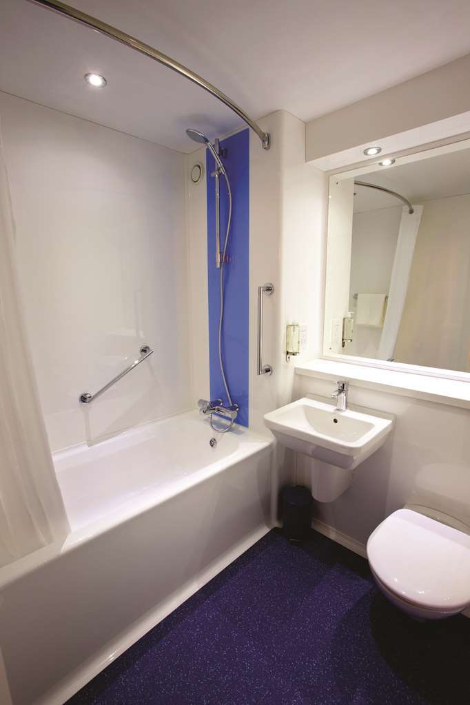 Travelodge Челмсфорд Стая снимка