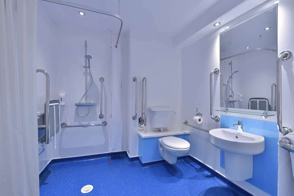 Travelodge Челмсфорд Стая снимка